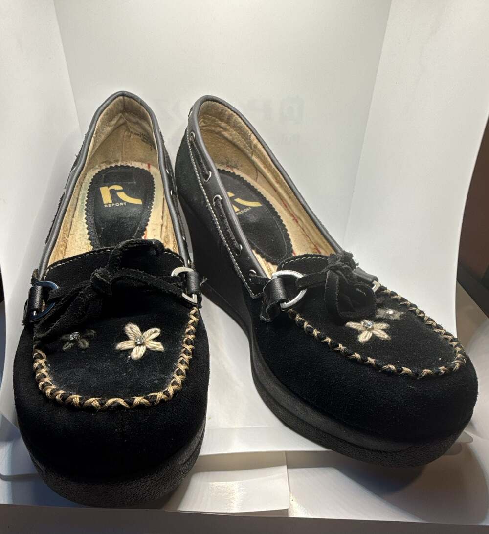 Report Black Suede Wedge Moccasin Loafers | Embroidered Flower | Boho Y2K. Sz 9